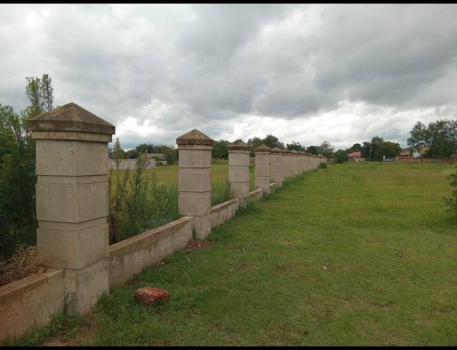 LAND FOR SALE IN LEONDALE